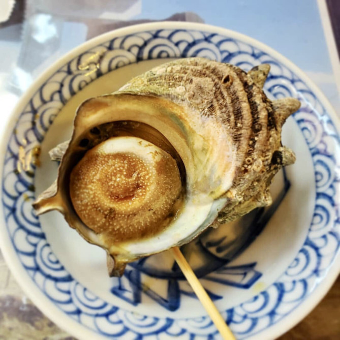「濱田屋」のサザエの壺焼き