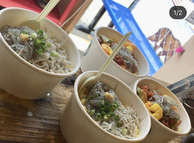 生しらす丼・釜揚げしらす丼　680円