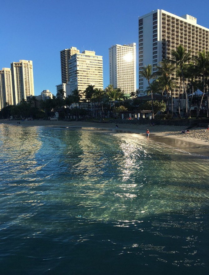 ハワイ旅行は何泊でいける?物価は?