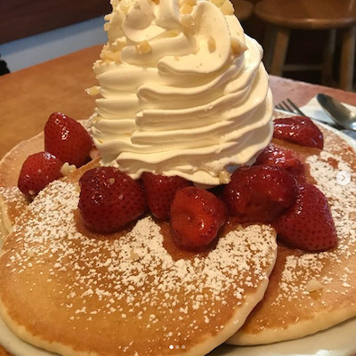 ハワイ 絶対食べたいパンケーキ5選 ワイキキ カラカウア通りから徒歩圏内の人気店まとめ