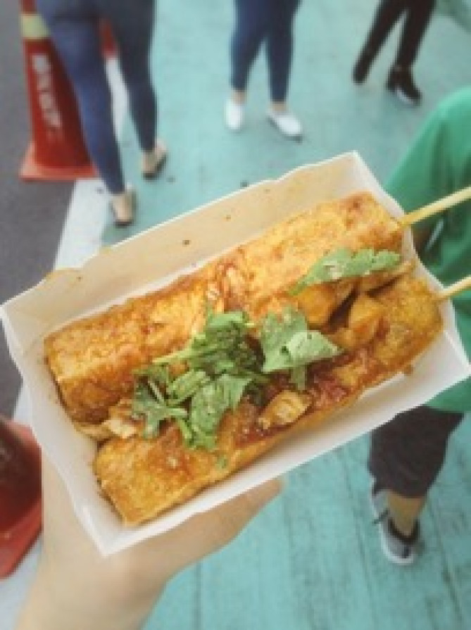 林鄭串焼臭豆腐