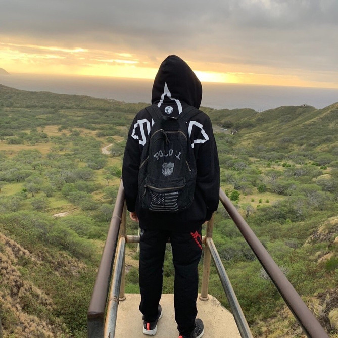 ダイアモンドヘッドから望む初日の出