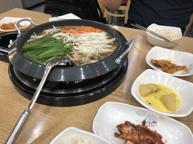 雲西の鍋料理店でいただいたプルコギ鍋