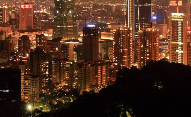 象山を登っている途中の景色