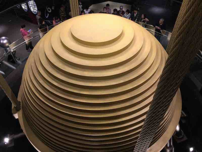 免震装置のチューンドマスダンパー