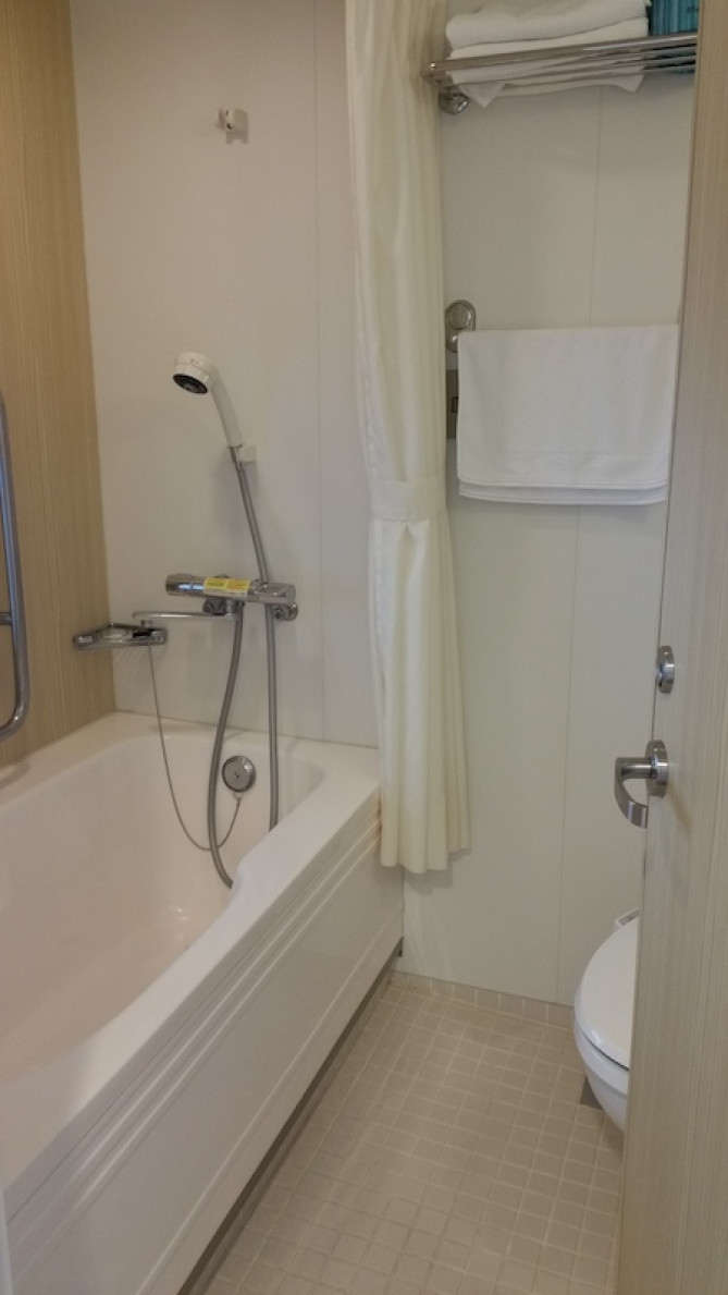 特等室のバスルーム