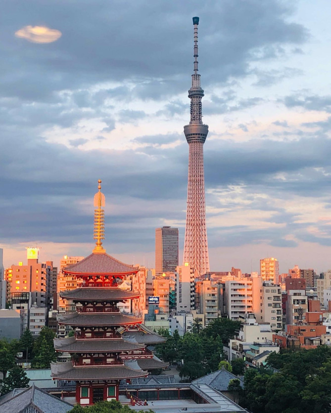 五重塔とスカイツリー