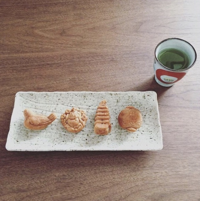 お店によって個性のある形焼