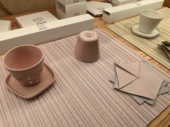 イッセイミヤケ（ISSEY MIYAKE）×イッタラ（iittala）