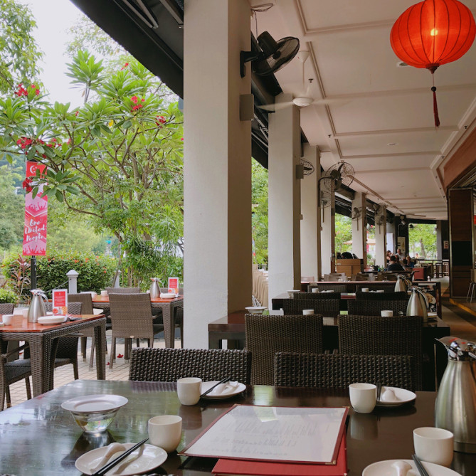 落ち着いた雰囲気のレッドハウス