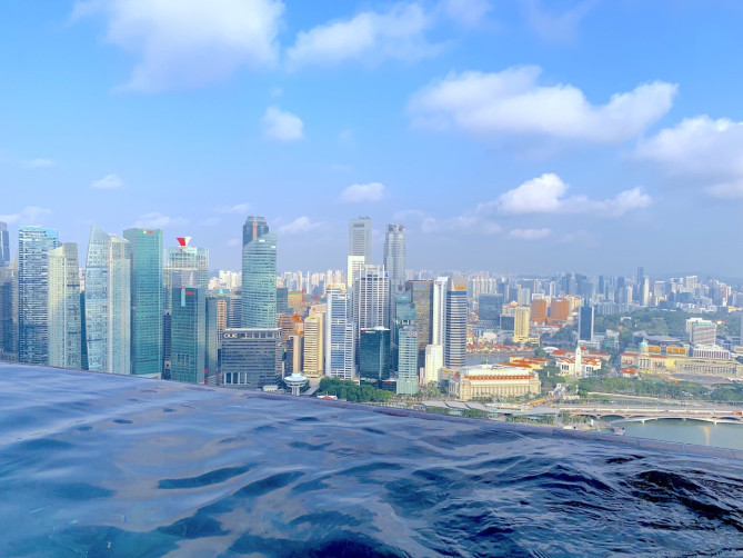 マリーナベイサンズのインフィニティプールあ