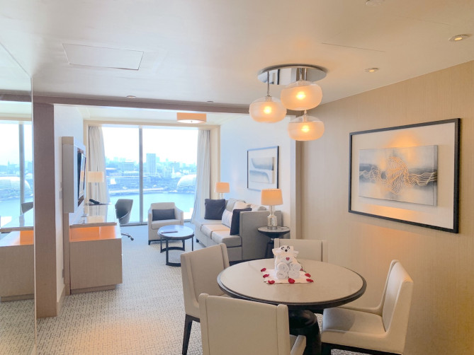 オーキッドスイートのリビングルーム