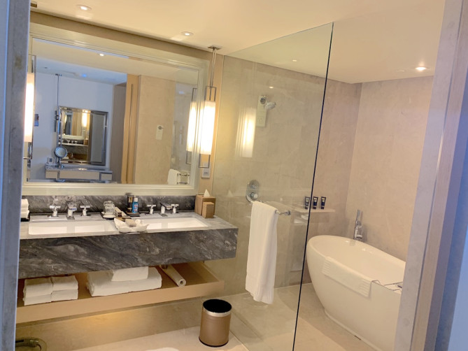 オーキッドスイートバスルーム