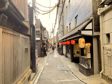 【京都】先斗町（ぽんとちょう）の魅力を紹介！裏路地グルメ、アクセス、おすすめスポットまとめ