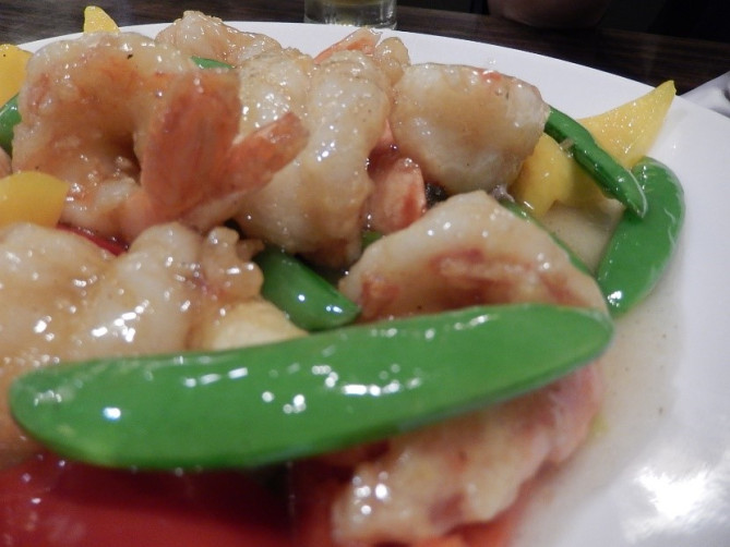 こちらは「さやえんどうと豚バラ炒め」