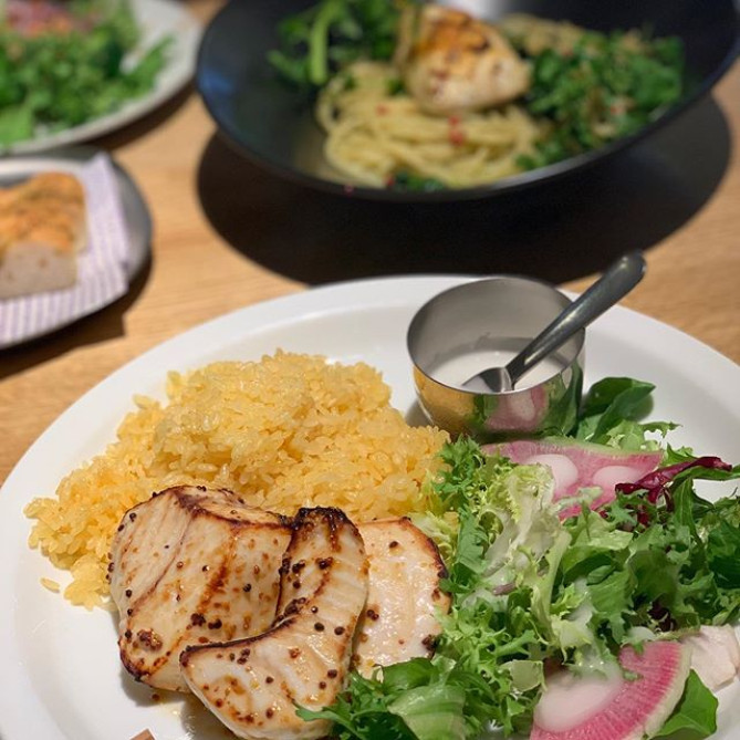 シロノニワランチ