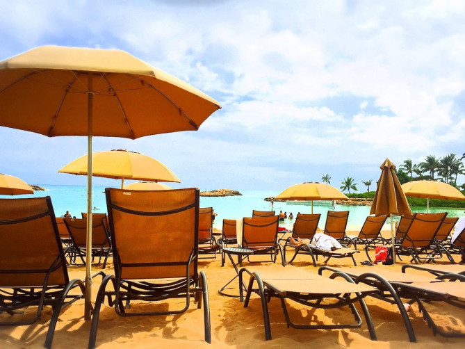 ハワイのプライベートビーチでのんびり