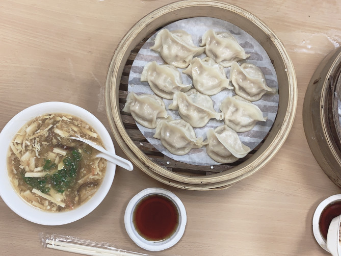 蒸餃+酸辣湯
