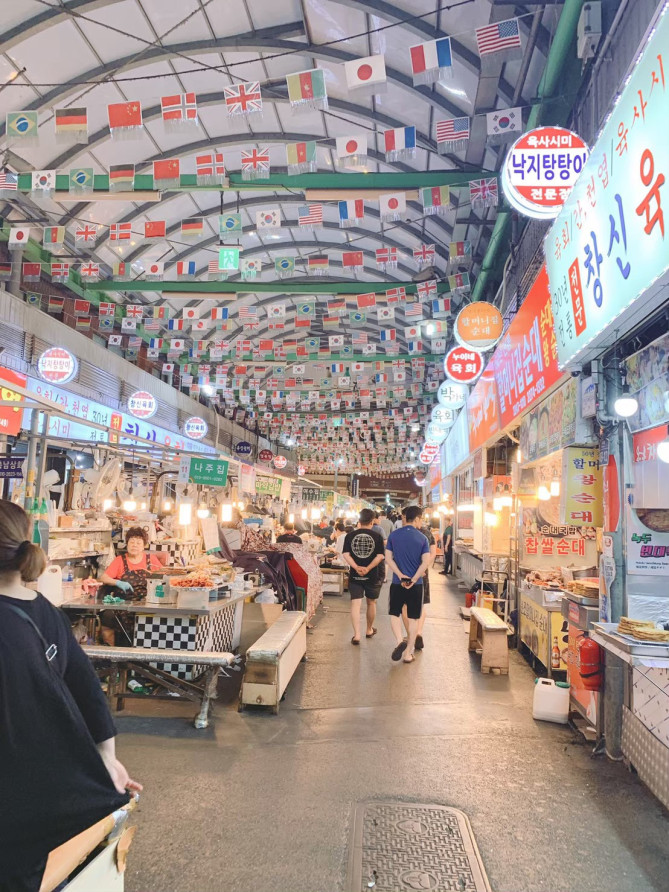 広蔵市場ユッケ通り