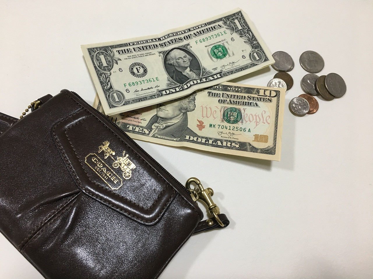 必読】ハワイ旅行の両替はいくら必要？両替場所＆お得に両替する裏ワザを徹底紹介！