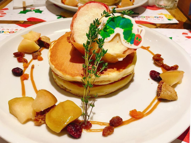 はらぺこあおむし「焼きりんごのパンケーキ」