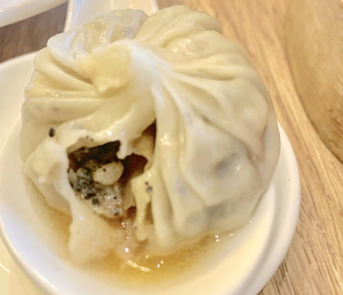 トリュフ入り小籠包