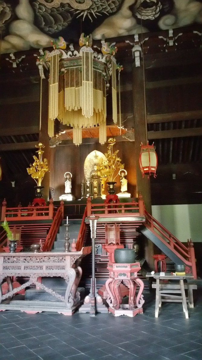 本尊の釈迦如来