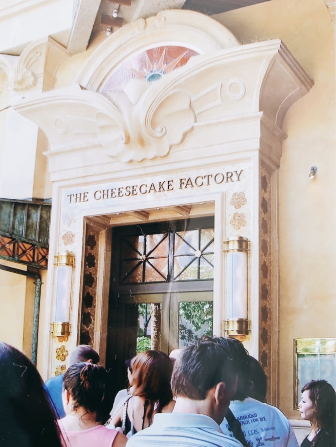 チーズケーキファクトリー