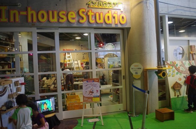 こどもたちの想像力をかきたてる「インハウス工房」