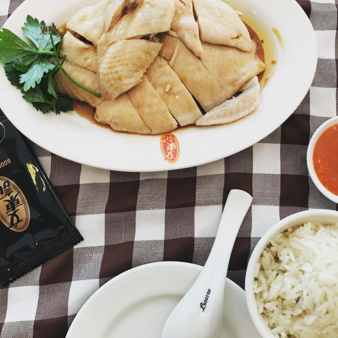 老舗ブントンキ―のチキンライス