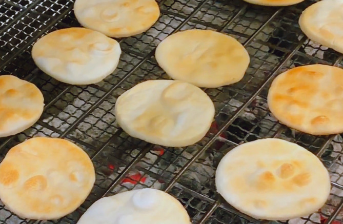 手焼きせんべい