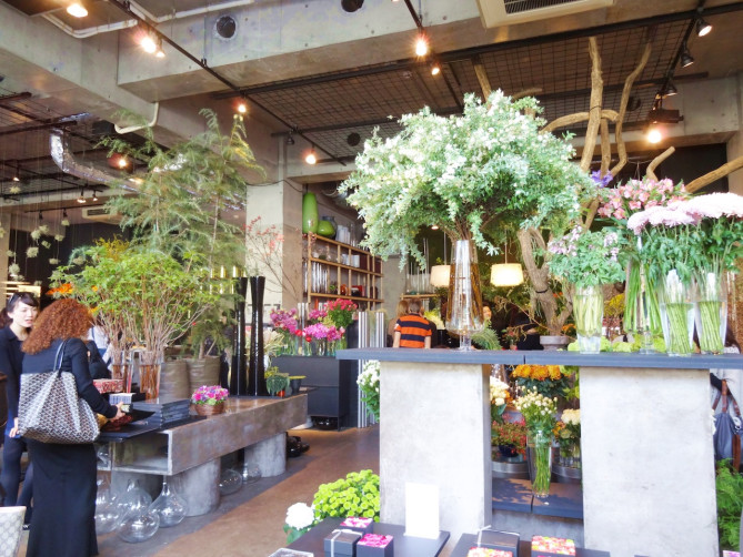 ニコライ・バーグマン ノム