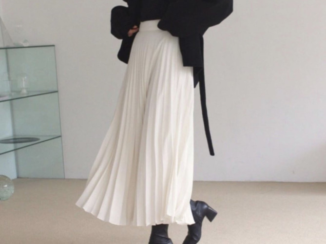 ロングプリーツスカート