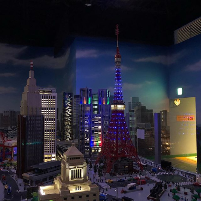 ミニランドは時間帯によって夜になることも