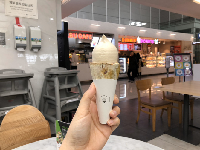 昭福の人気メニュー・コグマ（さつまいも）アイス