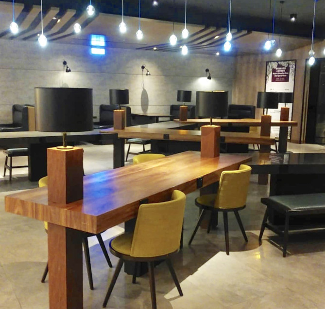 無料ラウンジ 