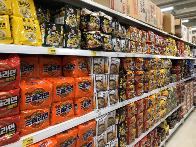 Home plusの店内の様子