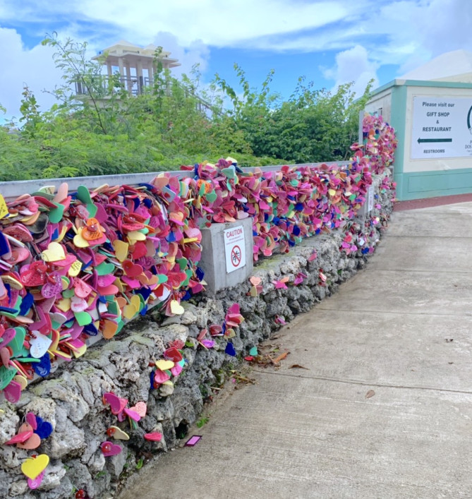 ハートロックウォール