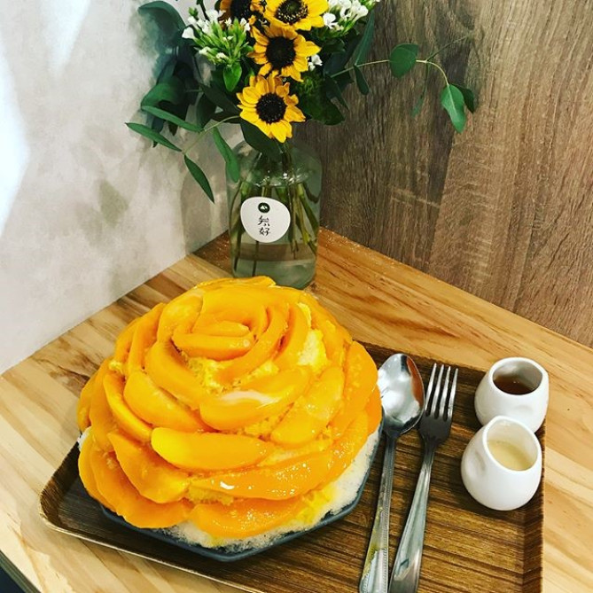 台湾マンゴーを使ったカキ氷