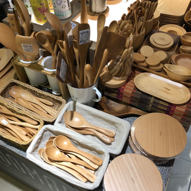 たくさんのカタチのカトラリー