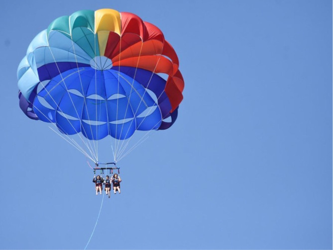 パラセーリング