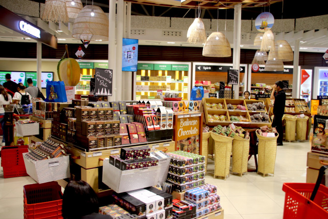 ゲート内のショップ