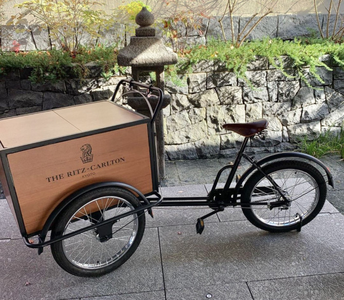 ロゴ入り自転車