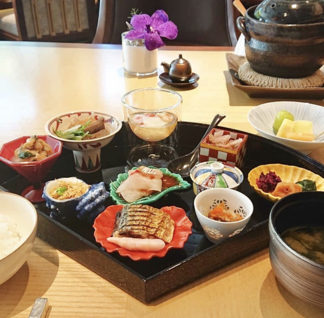 あさげの水暉膳