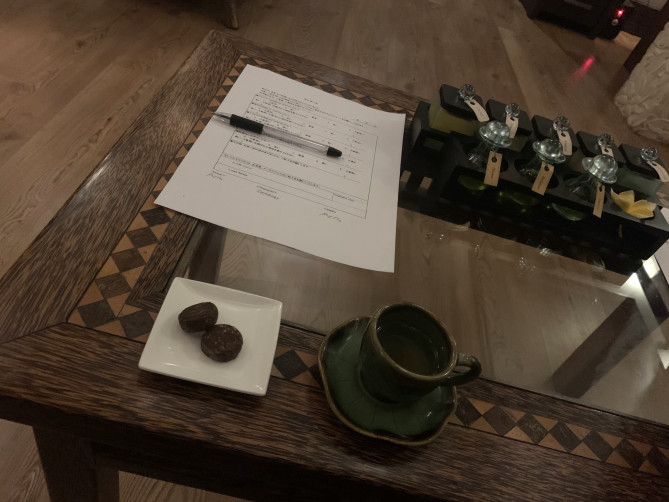 施術後のお茶とお菓子