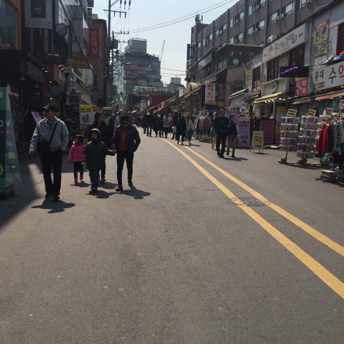 03ホンデ街並み