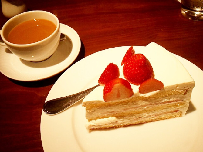 銀座メゾン アンリ・シャルパンティエの苺ショートケーキ