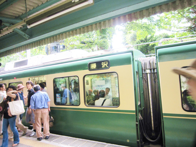 鶴岡八幡宮のアクセス方法