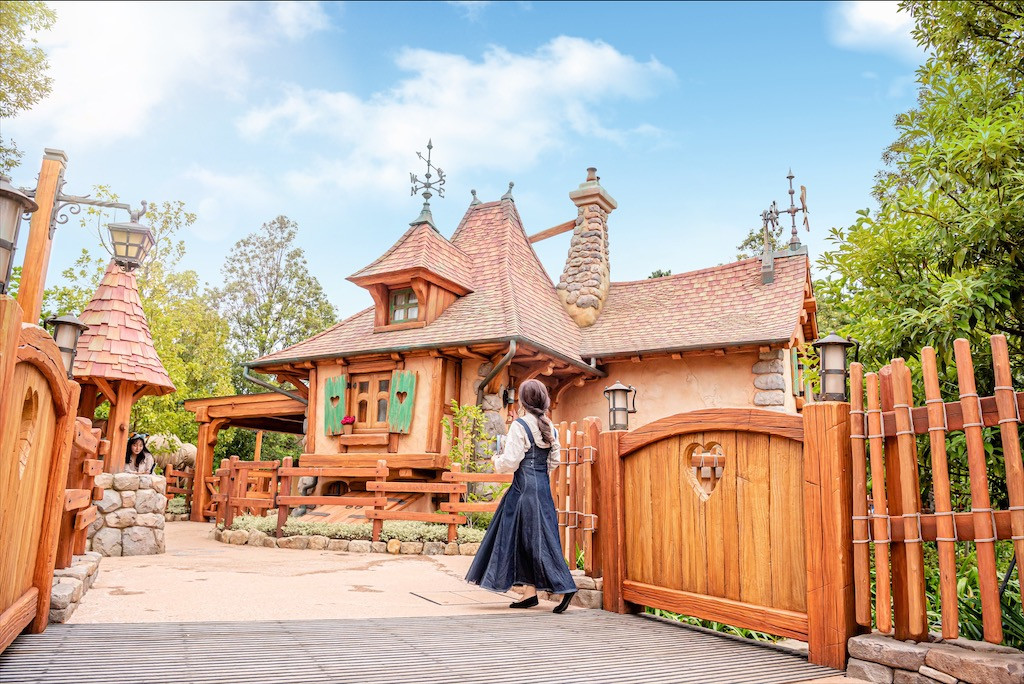 新エリア】ディズニーマニアが教える！美女と野獣エリアの楽しみ方