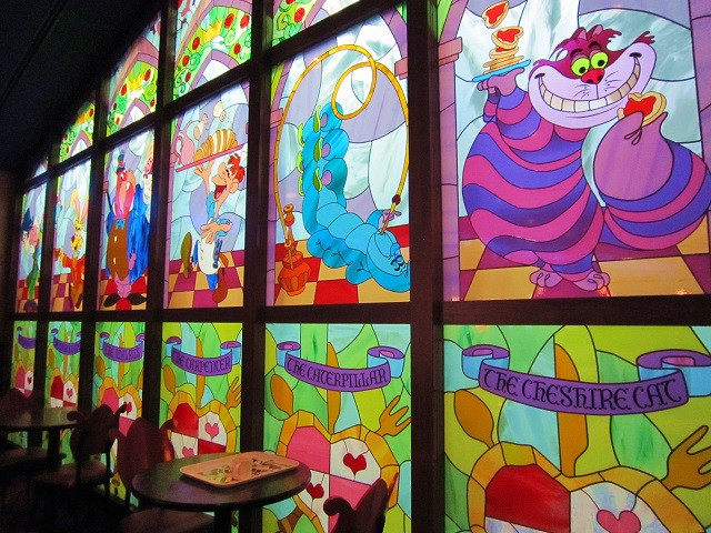 alice-in-wonderland-character-